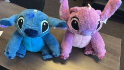 PELUCHE - STITCH BLEU OU ROSE - 32 CM (12